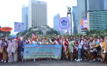 Meriahkan Parade Budaya Nusantara, PSMTI Dept. Peranan Perempuan dan Perwanti – PSMTI Bekerja sama Wakili Suku Tionghoa Indonesia