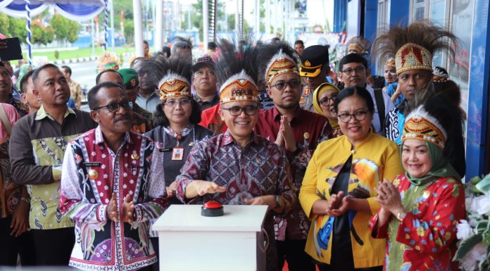 Perkuat Pelayanan Publik di Timur Indonesia, Menteri Anas Resmikan Mal Pelayanan Publik Pertama di Papua